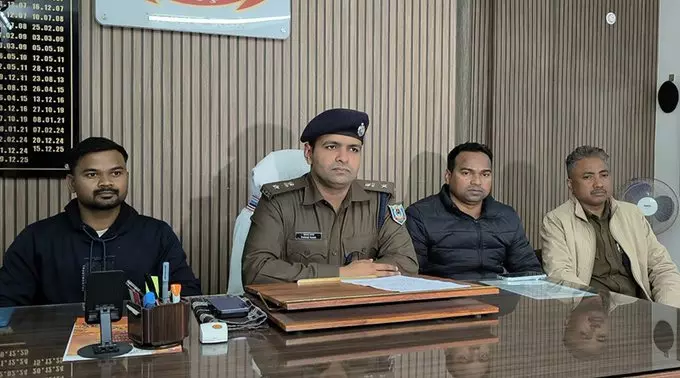 कचहरी चौक पर बोलेरो हादसा, पुलिस ने आरोपी तुरंत दबोचा कचहरी चौक पर बोलेरो हादसा, पुलिस ने आरोपी तुरंत दबोचा