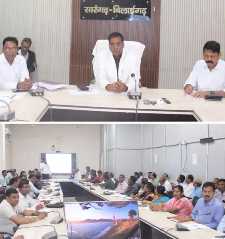 कलेक्टर डॉ कन्नौजे के हाथों स्कूली बच्चों ने खायी फाइलेरिया की दवा कलेक्टर डॉ कन्नौजे के हाथों स्कूली बच्चों ने खायी फाइलेरिया की दवा