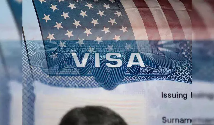 H-1B वीज़ा धोखाधड़ी के आरोपों ने US में भारतीय पेशेवरों के बीच चिंता पैदा कर दी है