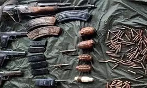 Jammu Kashmir: तलाशी अभियान  के दौरान  ग्रेनेड लॉन्चर और गोला-बारूद बरामद