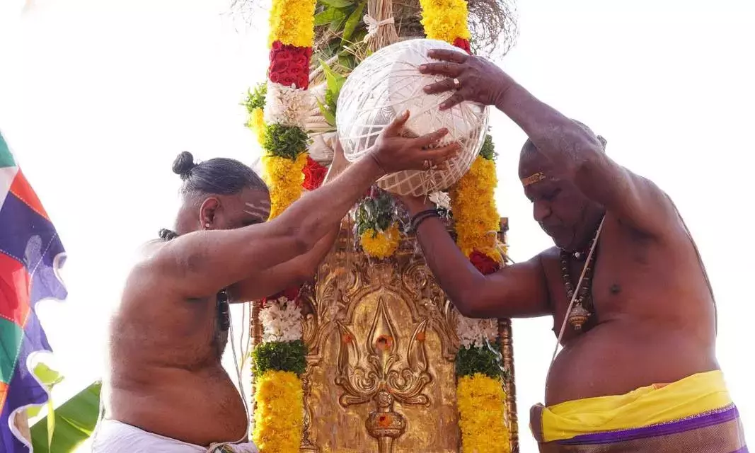 भक्त कन्नप्पा ध्वजारोहणम के साथ श्रीकालहस्ती में Mahashivaratri ब्रह्मोत्सव की शुरुआत