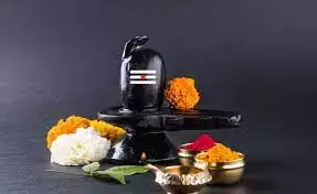Nellore कलेक्टर ने प्रकाशम के मुख्य शैव मंदिरों में महा शिवरात्रि के इंतज़ाम का रिव्यू किया Nellore कलेक्टर ने प्रकाशम के मुख्य शैव मंदिरों में महा शिवरात्रि के इंतज़ाम का रिव्यू किया