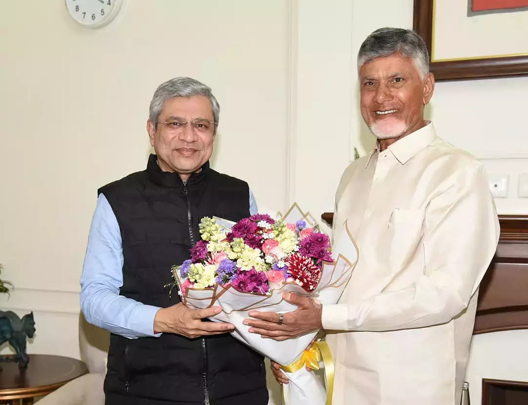 Andhra : प्रोजेक्ट्स को तेज़ी से पूरा करने और नए कॉरिडोर बनाने का दबाव डाला Andhra : प्रोजेक्ट्स को तेज़ी से पूरा करने और नए कॉरिडोर बनाने का दबाव डाला