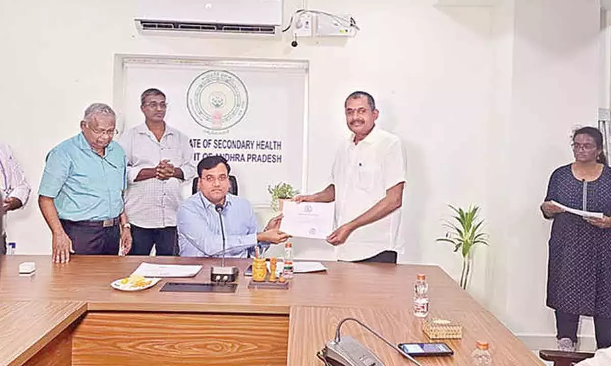 सुब्बा रेड्डी ने APMC चुनाव में भारी बहुमत से जीत हासिल की सुब्बा रेड्डी ने APMC चुनाव में भारी बहुमत से जीत हासिल की