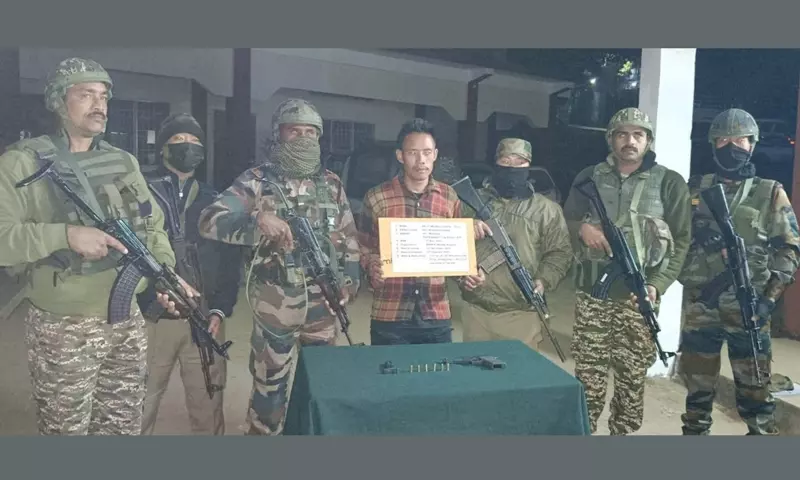 Arunachal: NSCN-K (खांगो कोन्याक) कैडर ने तिरप में सुरक्षा बलों के सामने सरेंडर किया Arunachal: NSCN-K (खांगो कोन्याक) कैडर ने तिरप में सुरक्षा बलों के सामने सरेंडर किया