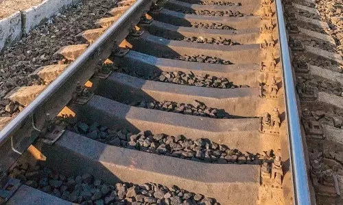 बिलासपुर के पास महिला ट्रेन यात्री की मौत बिलासपुर के पास महिला ट्रेन यात्री की मौत