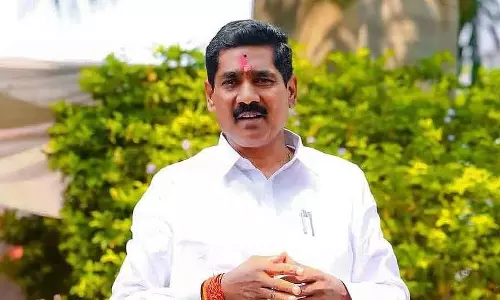 Beed के सांसद बजरंग सोनवणे ने हज मेडिकल स्क्रीनिंग में देरी पर चिंता जताई Beed के सांसद बजरंग सोनवणे ने हज मेडिकल स्क्रीनिंग में देरी पर चिंता जताई