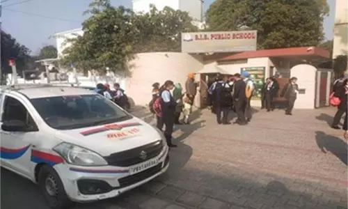 Mohali: स्कूलों को बम से उड़ाने की धमकी
