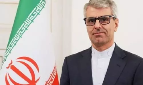 Iran ने कहा कि अमेरिका के साथ बातचीत ओमान में ही रहेगी Iran ने कहा कि अमेरिका के साथ बातचीत ओमान में ही रहेगी