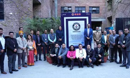 10,829 मैकरॉन के साथ, LPU ने नया गिनीज़ वर्ल्ड रिकॉर्ड बनाया 10,829 मैकरॉन के साथ, LPU ने नया गिनीज़ वर्ल्ड रिकॉर्ड बनाया