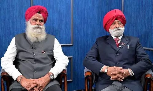 Longewala के 2 हीरो ने स्क्रीन पर उन्हें मारने के लिए बॉर्डर को जिम्मेदार ठहराया Longewala के 2 हीरो ने स्क्रीन पर उन्हें मारने के लिए बॉर्डर को जिम्मेदार ठहराया