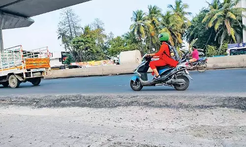 Chennai: बिना मिलिंग के दोबारा बिछाने से OMR पर बाढ़ का खतरा Chennai: बिना मिलिंग के दोबारा बिछाने से OMR पर बाढ़ का खतरा