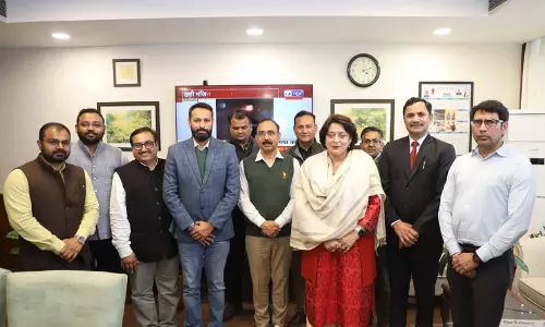 Haryana के रेवेन्यू अधिकारियों ने FCR से बातचीत के बाद हड़ताल खत्म कर दी Haryana के रेवेन्यू अधिकारियों ने FCR से बातचीत के बाद हड़ताल खत्म कर दी