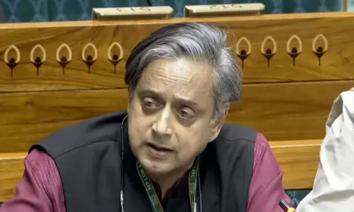 Tharoor ने बजट और व्यापार समझौते पर सवाल उठाए