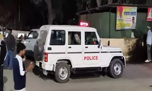 NH-21 पर कैलाई के पास भीषण सड़क दुर्घटना, छह लोगों की मौत NH-21 पर कैलाई के पास भीषण सड़क दुर्घटना, छह लोगों की मौत