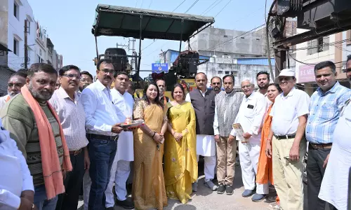 झूलेलाल चौक नहर पारा में सड़क डामरीकरण कार्य का भूमिपूजन झूलेलाल चौक नहर पारा में सड़क डामरीकरण कार्य का भूमिपूजन