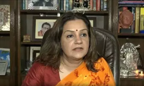 डरी हुई सरकार सेना प्रमुख की किताब से घबराई : प्रियंका चतुर्वेदी