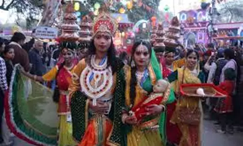 Faridabad: शिल्प मेले में पर्यटकों को भा रही बहुसांस्कृतिक छटा Faridabad: शिल्प मेले में पर्यटकों को भा रही बहुसांस्कृतिक छटा