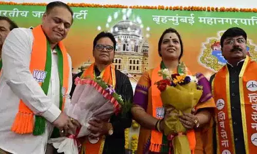 रितु तावड़े BMC Mayor चुनी गईं, संजय घाडी डिप्टी मेयर बने रितु तावड़े BMC Mayor चुनी गईं, संजय घाडी डिप्टी मेयर बने