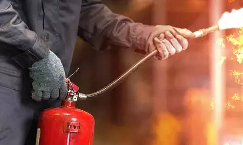 Jai भवानी नगर में प्रिंटिंग शॉप में आग लगी; किसी के हताहत होने की खबर नहीं Jai भवानी नगर में प्रिंटिंग शॉप में आग लगी; किसी के हताहत होने की खबर नहीं