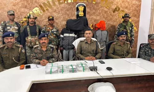 50 हजार का इनामी नक्सली कमांडर दो सहयोगियों के साथ गिरफ्तार
