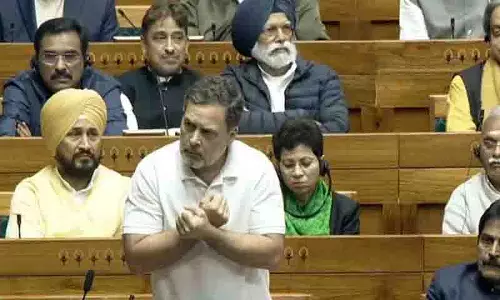 Congress Chief राहुल गांधी ने ट्रंप की टिप्पणी को लेकर केंद्र पर निशाना साधा Congress Chief राहुल गांधी ने ट्रंप की टिप्पणी को लेकर केंद्र पर निशाना साधा