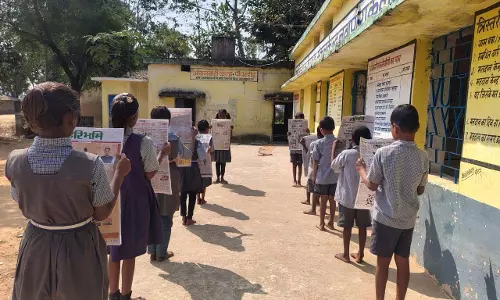 प्रार्थना सभा में गूंजेंगी अखबार की सुर्खियां प्रार्थना सभा में गूंजेंगी अखबार की सुर्खियां