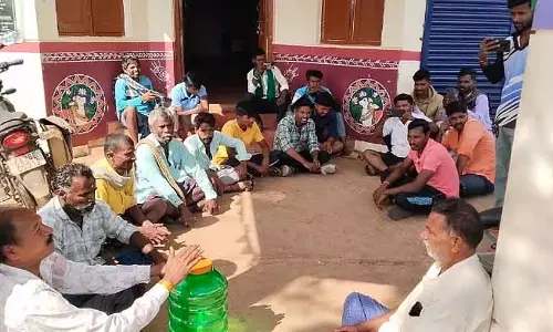 Shirhatti : पीने के पानी के लिए ग्राम पंचायत की घेराबंदी Shirhatti : पीने के पानी के लिए ग्राम पंचायत की घेराबंदी