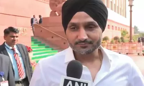 क्रिकेटर से सांसद बने Harbhajan Singh ने खट्टर से मुलाकात की