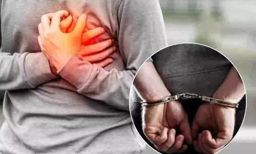 लड़का गैंग रेप में पकड़ा गया, पिता को heart attack आया लड़का गैंग रेप में पकड़ा गया, पिता को heart attack आया