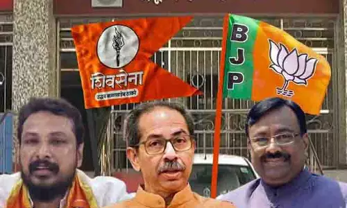Chandrapur Shock: शिवसेना ने बीजेपी का समर्थन किया, उद्धव ठाकरे अंधेरे में Chandrapur Shock: शिवसेना ने बीजेपी का समर्थन किया, उद्धव ठाकरे अंधेरे में