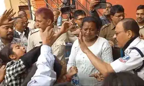 Siliguri Court में हंगामा, भीड़ ने नाबालिग हत्या के आरोपी को पीटने की कोशिश की