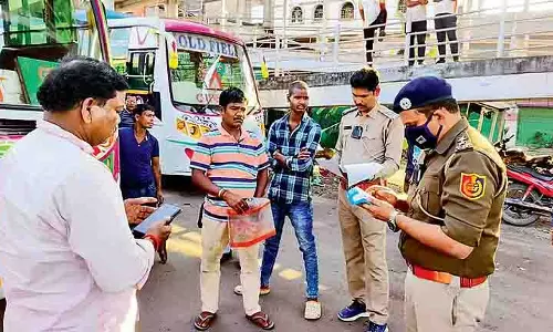 पारदर्शिता के लिए बॉडी कैमरों से Traffic checking की निगरानी पारदर्शिता के लिए बॉडी कैमरों से Traffic checking की निगरानी