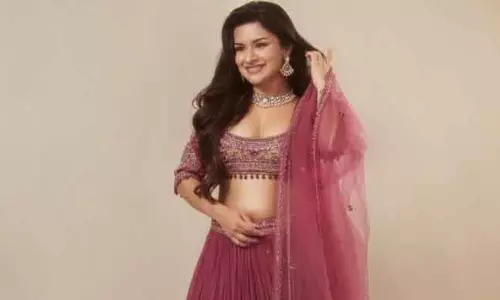 Avneet Kaur का नैचुरल ग्लैमर फोटोशूट Avneet Kaur का नैचुरल ग्लैमर फोटोशूट