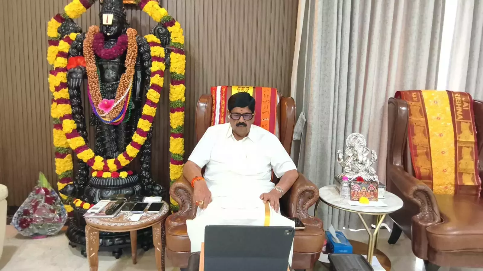 Andhra : भक्तों की सुरक्षा और निर्बाध दर्शन पर कोई समझौता नहीं अनम Andhra : भक्तों की सुरक्षा और निर्बाध दर्शन पर कोई समझौता नहीं अनम