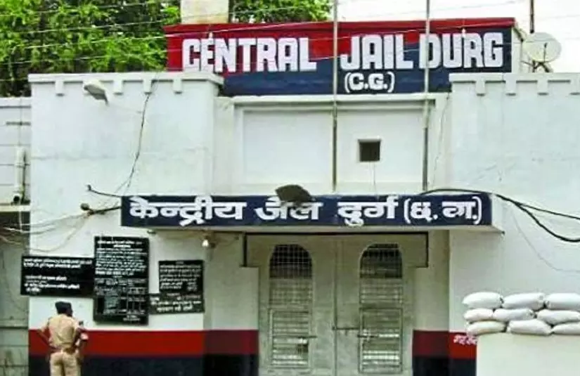 दुर्ग जेल में महिला आरक्षक ने बच्चे को दिया जन्म, चोरी मामले में बंद है जेल में दुर्ग जेल में महिला आरक्षक ने बच्चे को दिया जन्म, चोरी मामले में बंद है जेल में