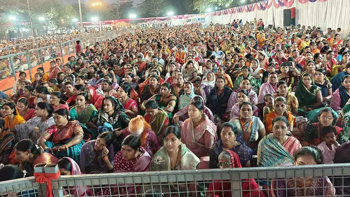 Chhatrapati संभाजीनगर: जलवायु परिवर्तन से सुरक्षा के लिए महाकाली चंडी 11 कुंडीय यज्ञ का आयोजन Chhatrapati संभाजीनगर: जलवायु परिवर्तन से सुरक्षा के लिए महाकाली चंडी 11 कुंडीय यज्ञ का आयोजन