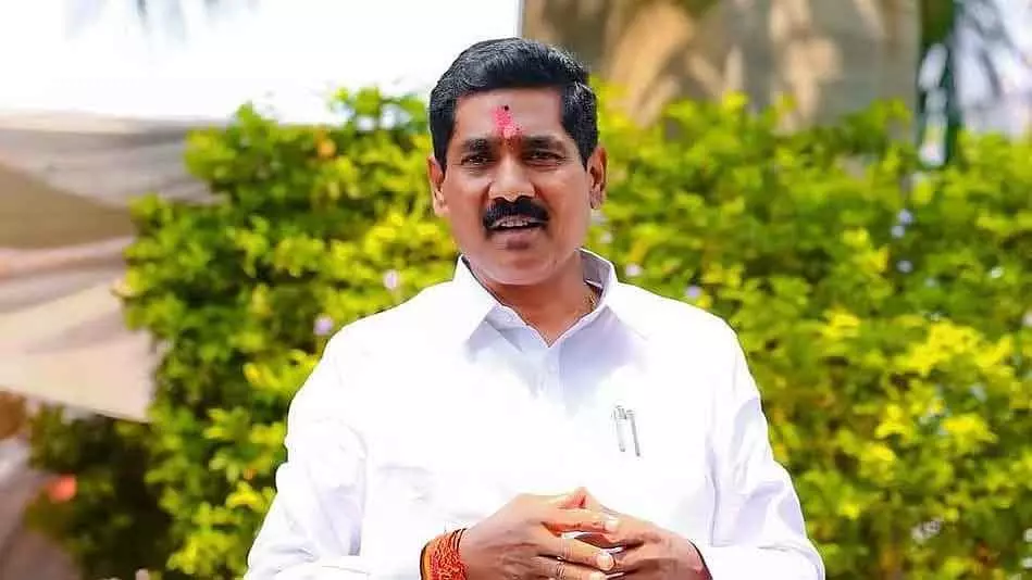 Beed के सांसद बजरंग सोनवणे ने हज मेडिकल स्क्रीनिंग में देरी पर चिंता जताई Beed के सांसद बजरंग सोनवणे ने हज मेडिकल स्क्रीनिंग में देरी पर चिंता जताई