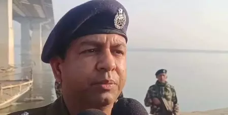 पुलिस मुठभेड़ में अपराधी को लगी गोली, इलाज के लिए अस्पताल में कराया गया भर्ती पुलिस मुठभेड़ में अपराधी को लगी गोली, इलाज के लिए अस्पताल में कराया गया भर्ती