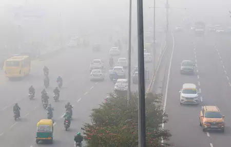 दो दिन की राहत के बाद फिर बिगड़ी हवा, NCR में कई इलाके रेड जोन में, लोनी का एक्यूआई 400 तक पहुंचा दो दिन की राहत के बाद फिर बिगड़ी हवा, NCR में कई इलाके रेड जोन में, लोनी का एक्यूआई 400 तक पहुंचा