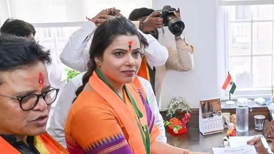Maharashtra : रितु तावड़े मुंबई की मेयर बनेंगी Maharashtra : रितु तावड़े मुंबई की मेयर बनेंगी