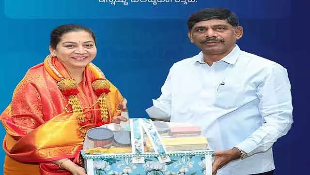 मशहूर एक्ट्रेस सुधरानी को Nandini प्रोडक्ट्स के लिए ब्रांड एंबेसडर बनाया गया मशहूर एक्ट्रेस सुधरानी को Nandini प्रोडक्ट्स के लिए ब्रांड एंबेसडर बनाया गया