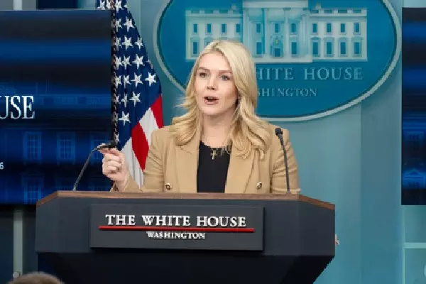 White House ने ICE गिरफ्तारियों का बचाव किया White House ने ICE गिरफ्तारियों का बचाव किया