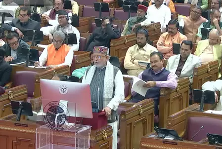 उत्तर प्रदेश: वित्त मंत्री सुरेश खन्ना ने 9,12,696 करोड़ रुपए का बजट पेश किया उत्तर प्रदेश: वित्त मंत्री सुरेश खन्ना ने 9,12,696 करोड़ रुपए का बजट पेश किया
