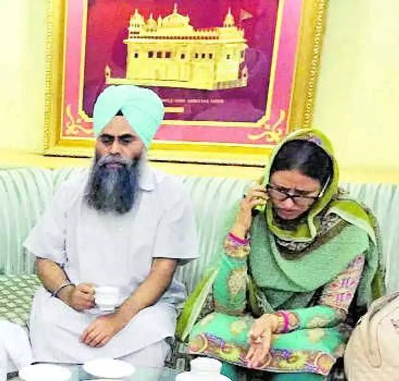 राजनीतिक इच्छाशक्ति की कमी के कारण दविंदर पाल सिंह भुल्लर को कोई राहत नहीं मिली: Wife राजनीतिक इच्छाशक्ति की कमी के कारण दविंदर पाल सिंह भुल्लर को कोई राहत नहीं मिली: Wife