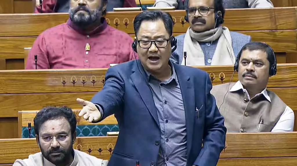 कांग्रेस सांसदों ने ओम बिरला के कमरे में जाकर उन्हें धमकाया: Kiren Rijiju कांग्रेस सांसदों ने ओम बिरला के कमरे में जाकर उन्हें धमकाया: Kiren Rijiju