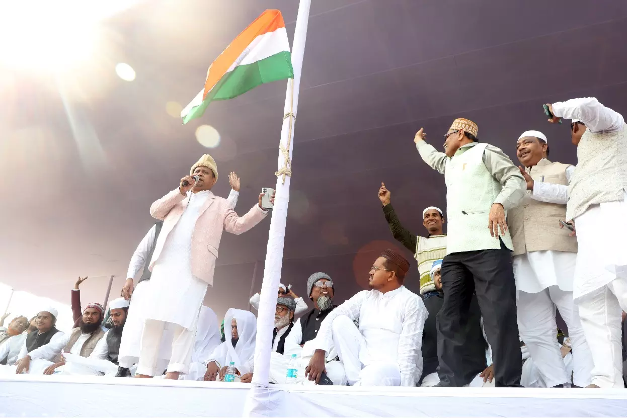 Murshidabad के बेलडांगा में बाबरी मस्जिद का निर्माण कार्य शुरू होगा Murshidabad के बेलडांगा में बाबरी मस्जिद का निर्माण कार्य शुरू होगा