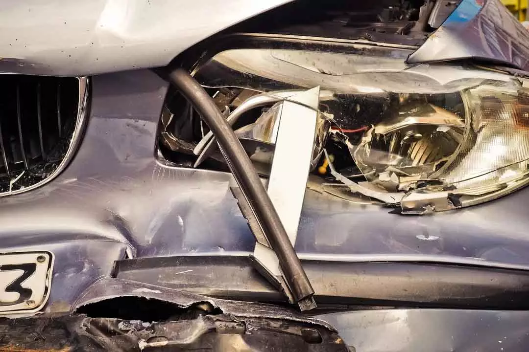 Odisha : सोरो में NH-16 पर कार कंटेनर से टकराई, पांच घायल Odisha : सोरो में NH-16 पर कार कंटेनर से टकराई, पांच घायल