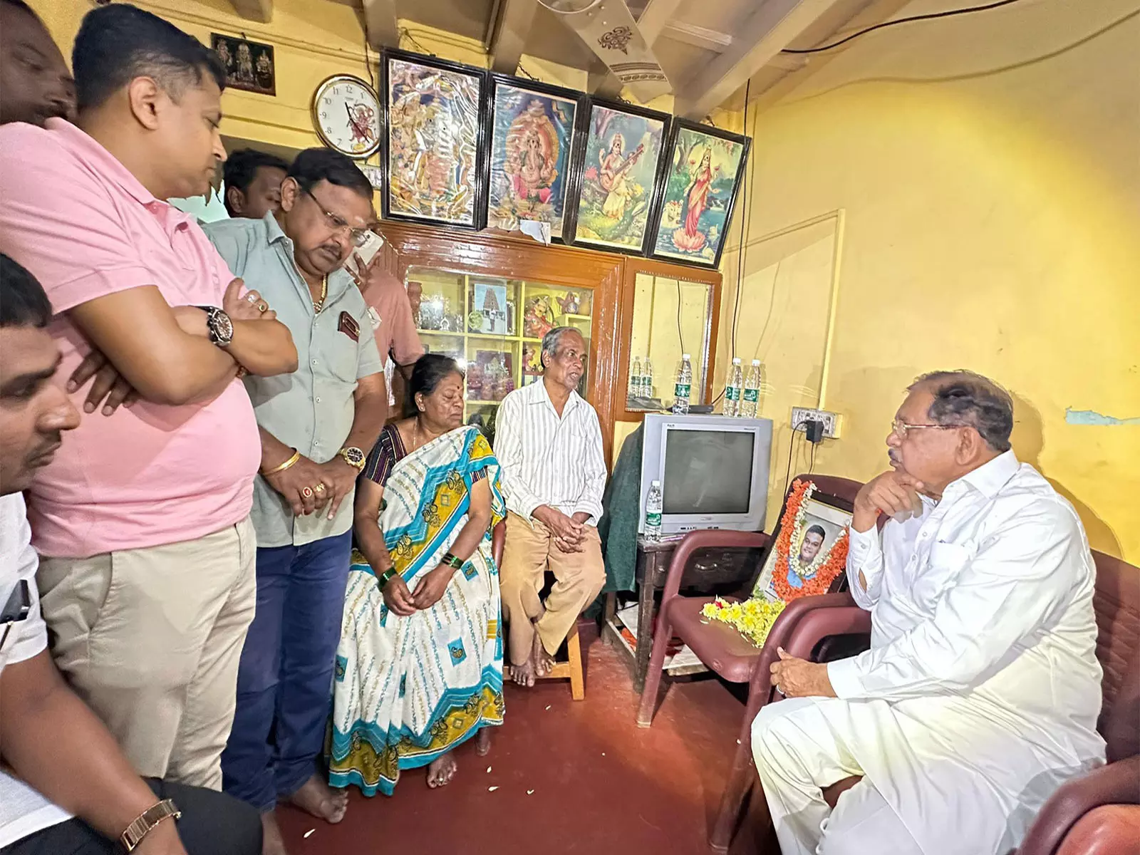 टोरंटो में Bengaluru तकनीशियन की हत्या, शव वापसी की प्रक्रिया जारी टोरंटो में Bengaluru तकनीशियन की हत्या, शव वापसी की प्रक्रिया जारी