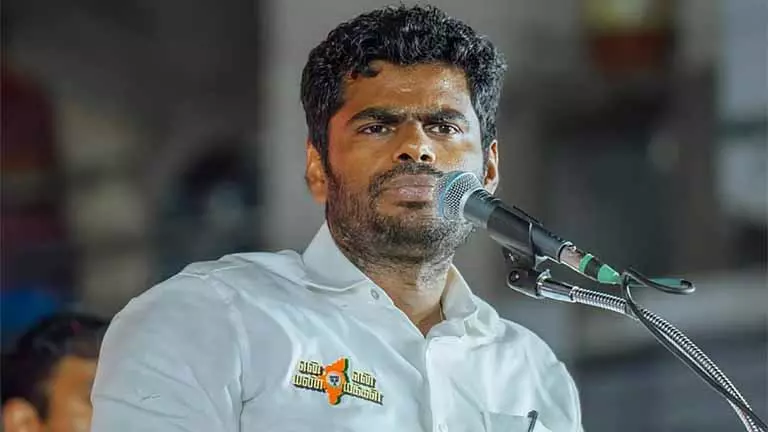 नैनार के साथ कोई कोल्ड वॉर नहीं, मैं सिर्फ़ पार्टी का दिया काम कर रहा हूँ: Annamalai नैनार के साथ कोई कोल्ड वॉर नहीं, मैं सिर्फ़ पार्टी का दिया काम कर रहा हूँ: Annamalai
